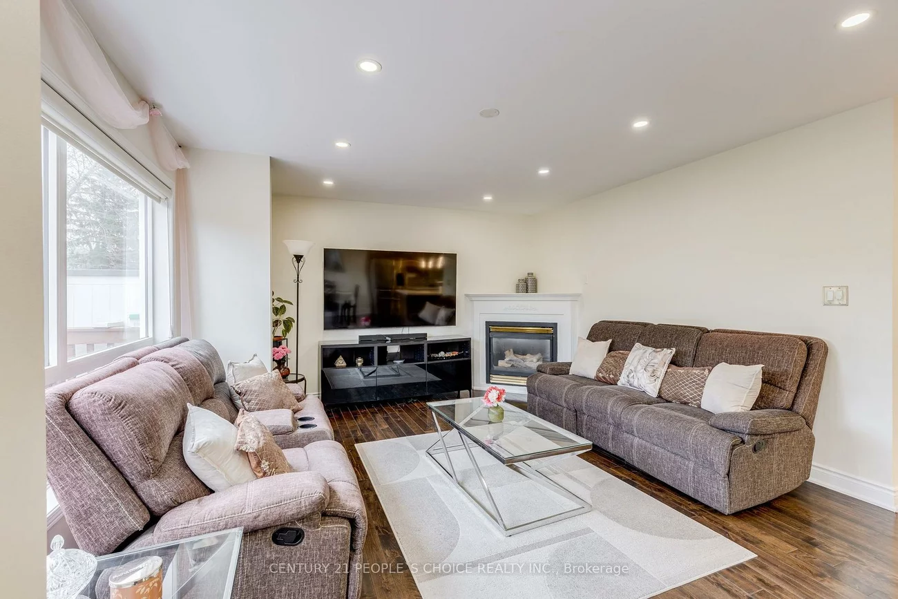5677, Condor, East Credit, Mississauga