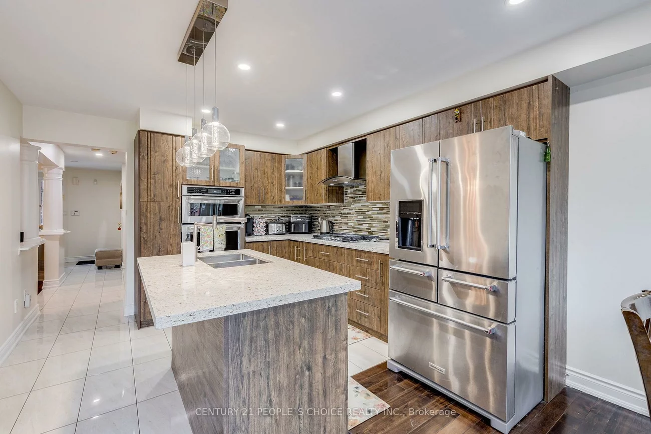 5677, Condor, East Credit, Mississauga