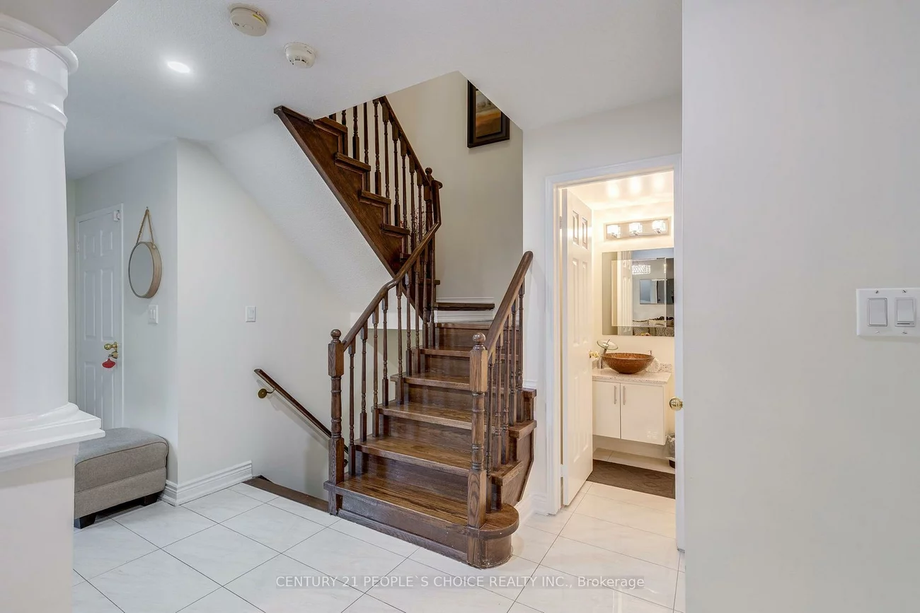 5677, Condor, East Credit, Mississauga