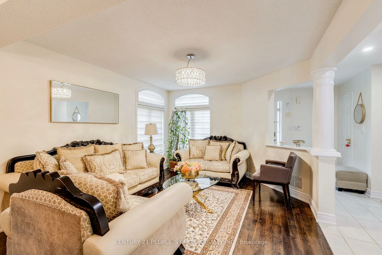 5677, Condor, East Credit, Mississauga