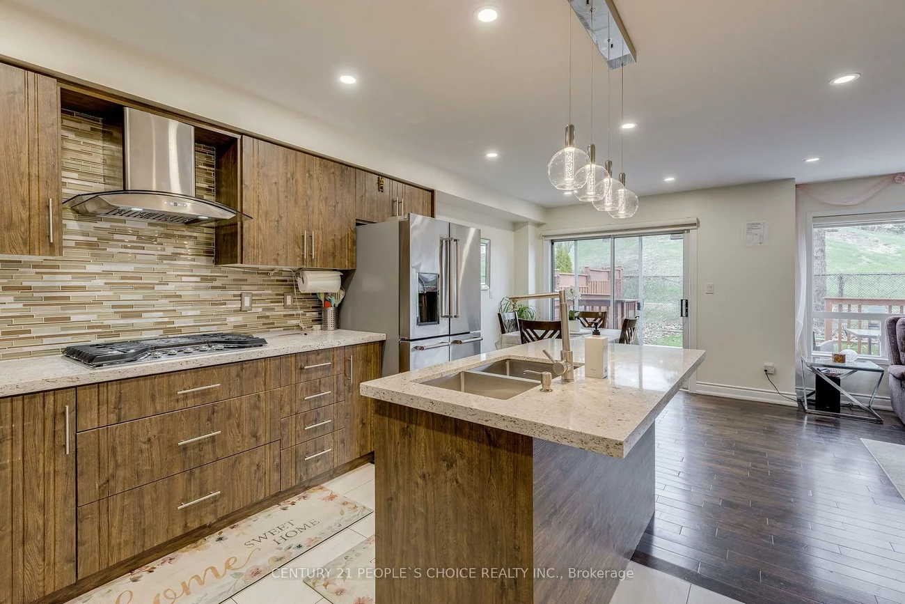 5677, Condor, East Credit, Mississauga