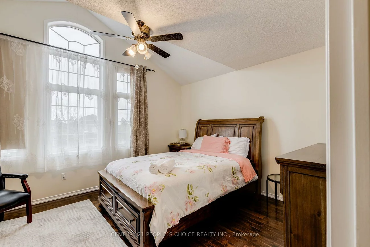 5677, Condor, East Credit, Mississauga