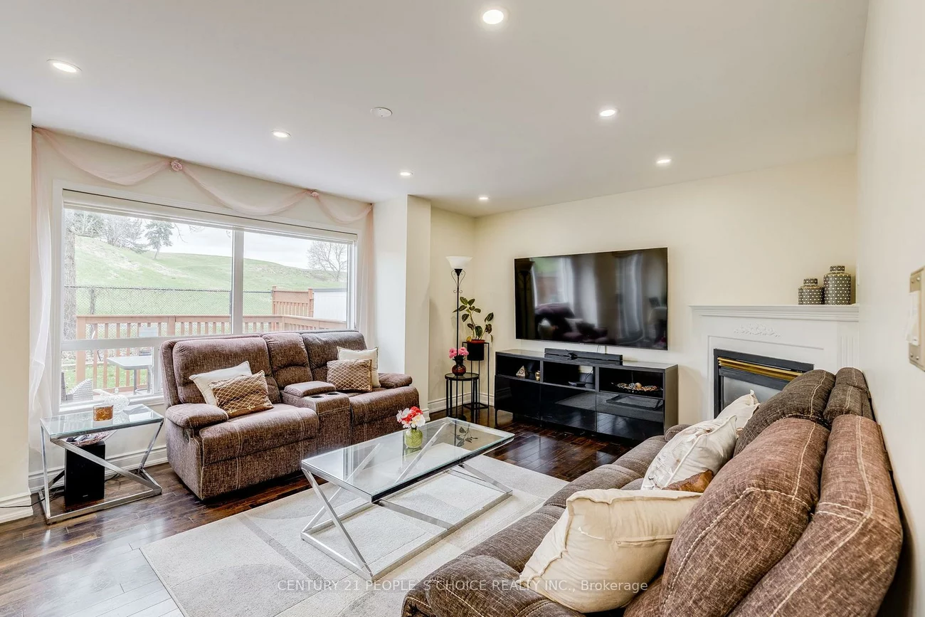 5677, Condor, East Credit, Mississauga