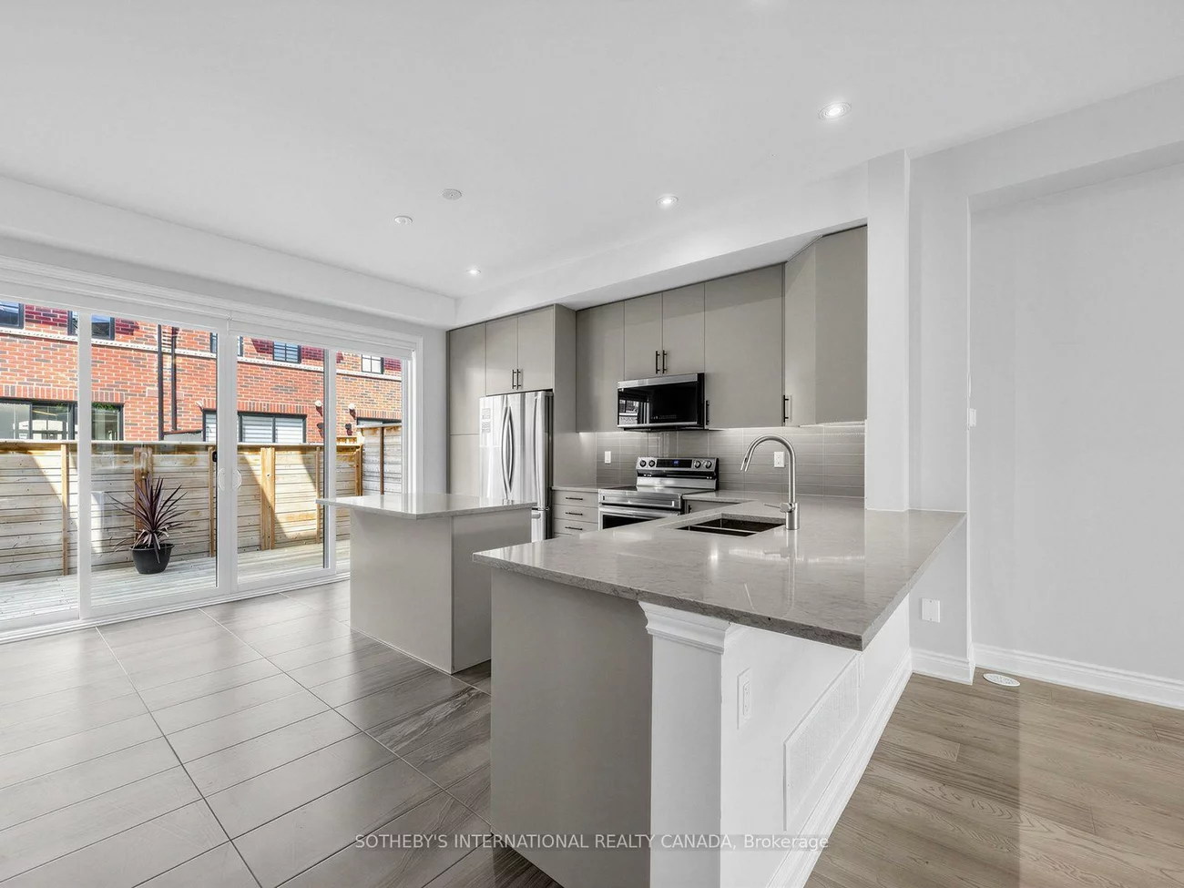 78A, Thomas, Streetsville, Mississauga