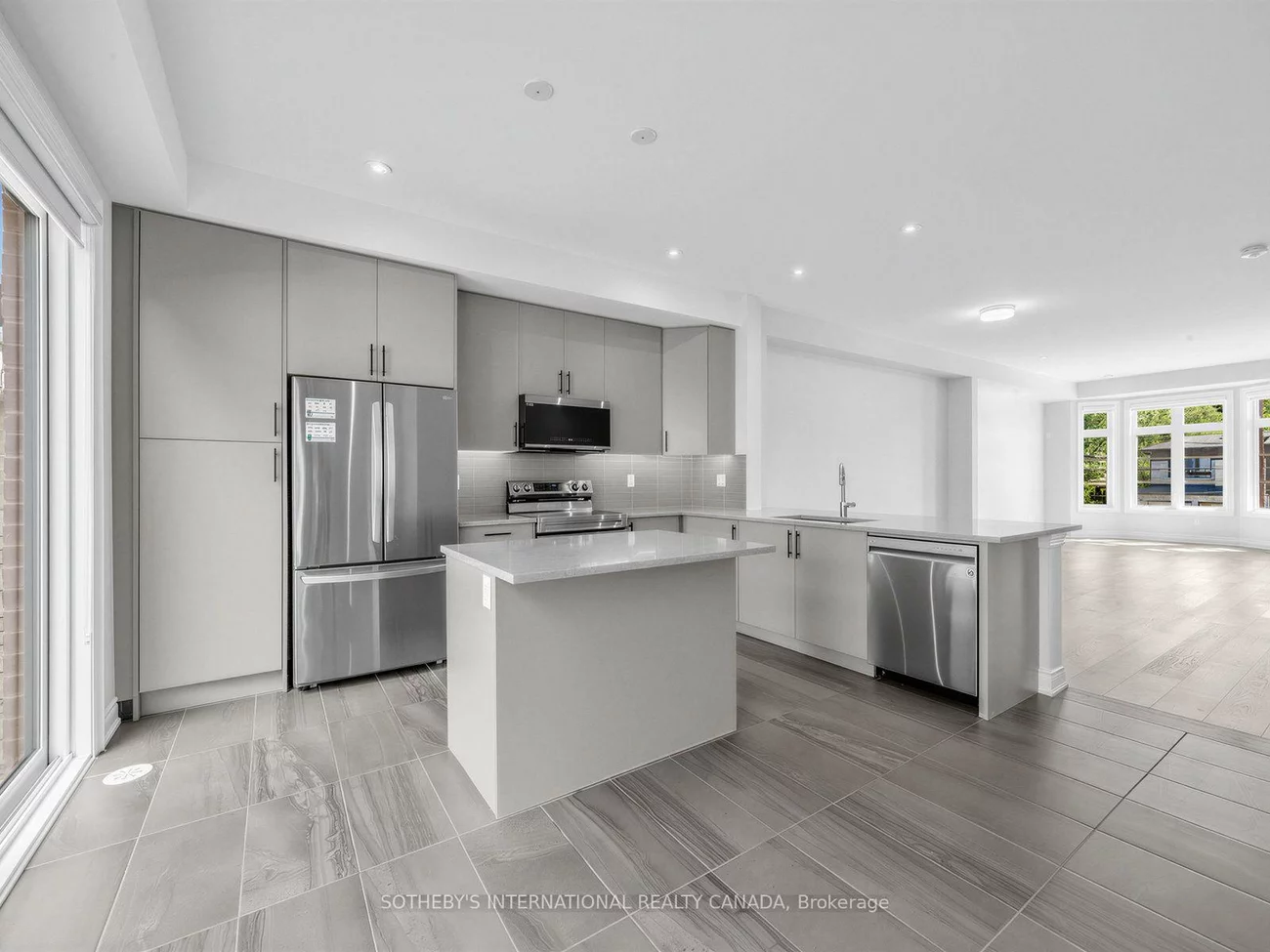 78A, Thomas, Streetsville, Mississauga