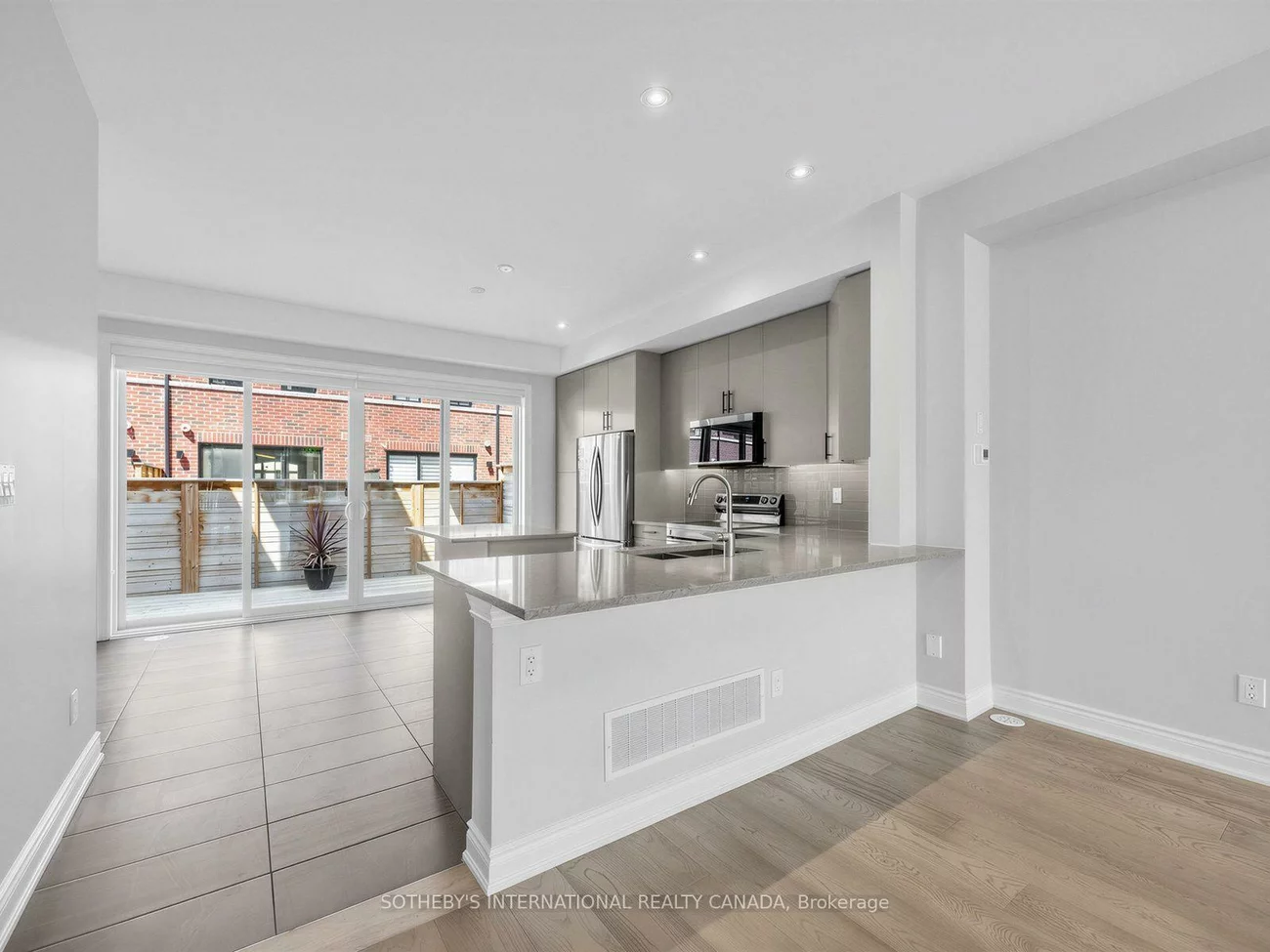 78A, Thomas, Streetsville, Mississauga