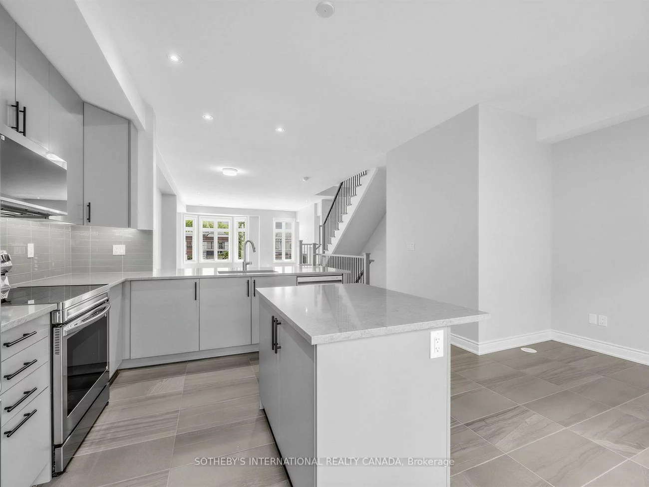 78A, Thomas, Streetsville, Mississauga