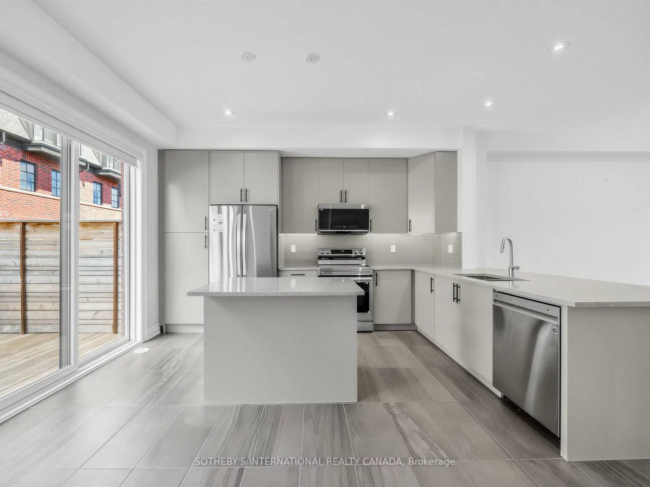 78A, Thomas, Streetsville, Mississauga