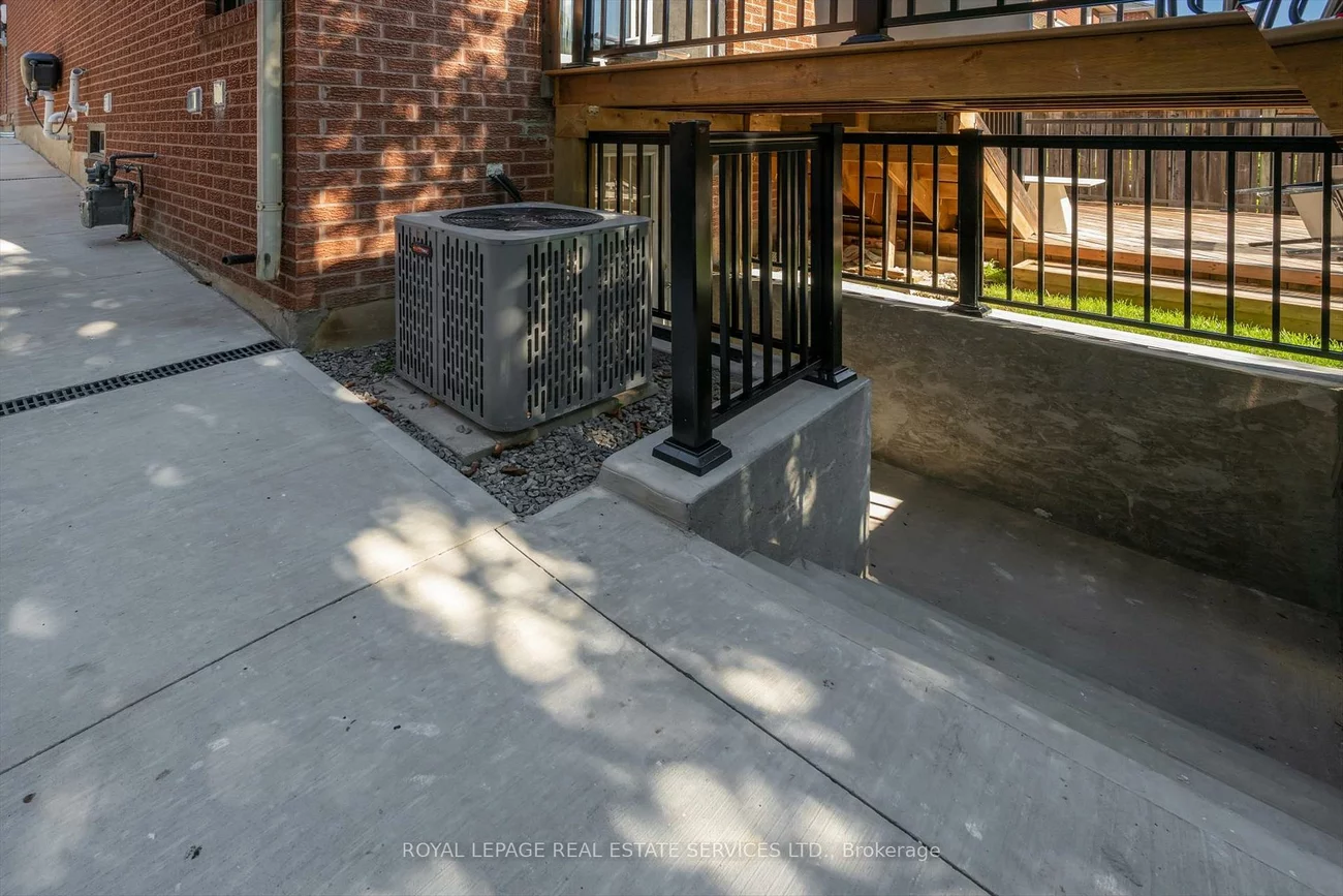 3872, Densbury, Lisgar, Mississauga