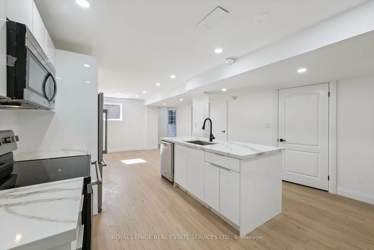 3872, Densbury, Lisgar, Mississauga