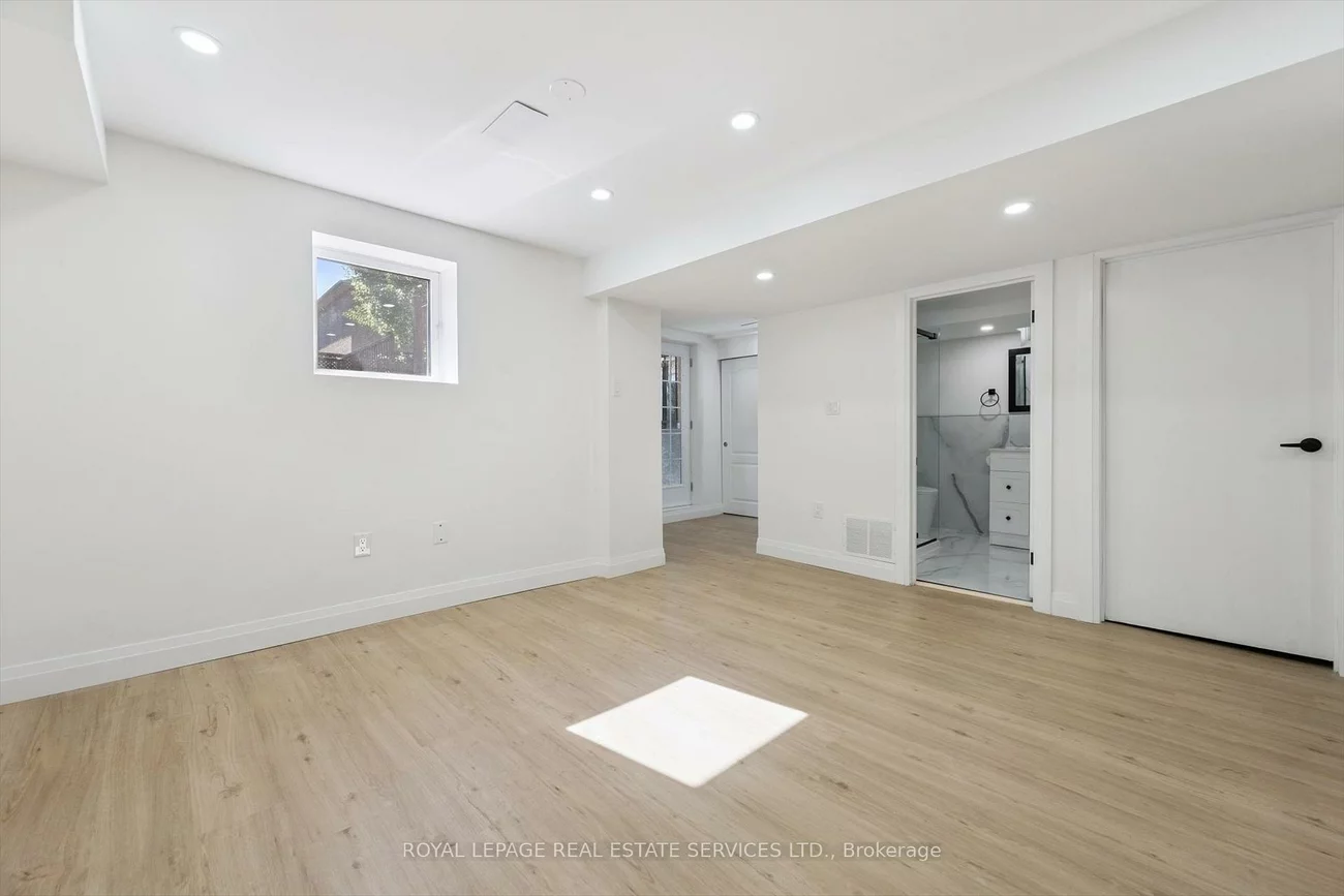3872, Densbury, Lisgar, Mississauga