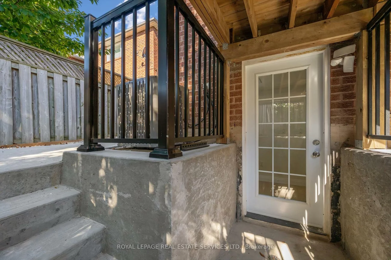 3872, Densbury, Lisgar, Mississauga
