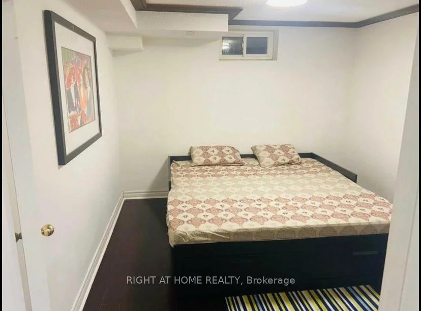 712, Winterton, Hurontario, Mississauga