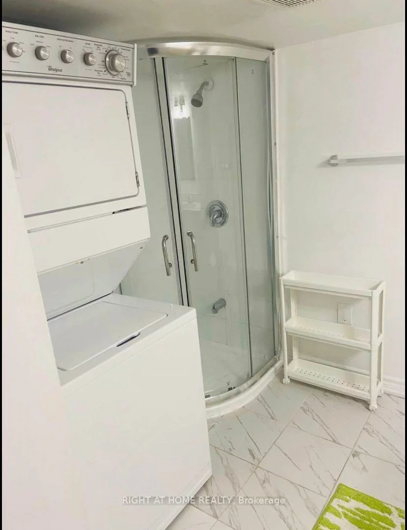 712, Winterton, Hurontario, Mississauga