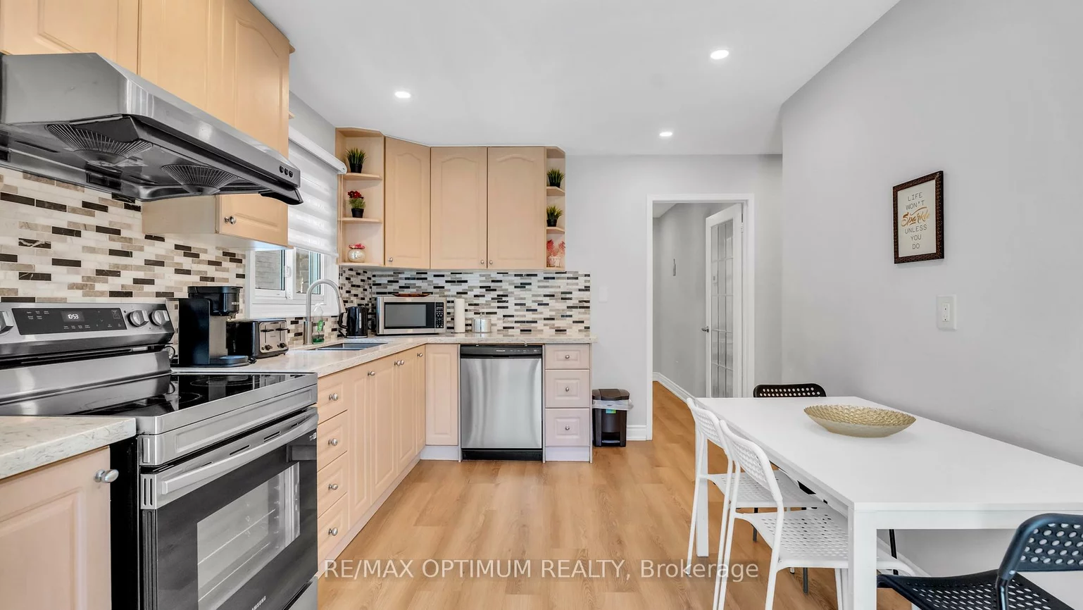 362, Kingsbridge Garden, Hurontario, Mississauga