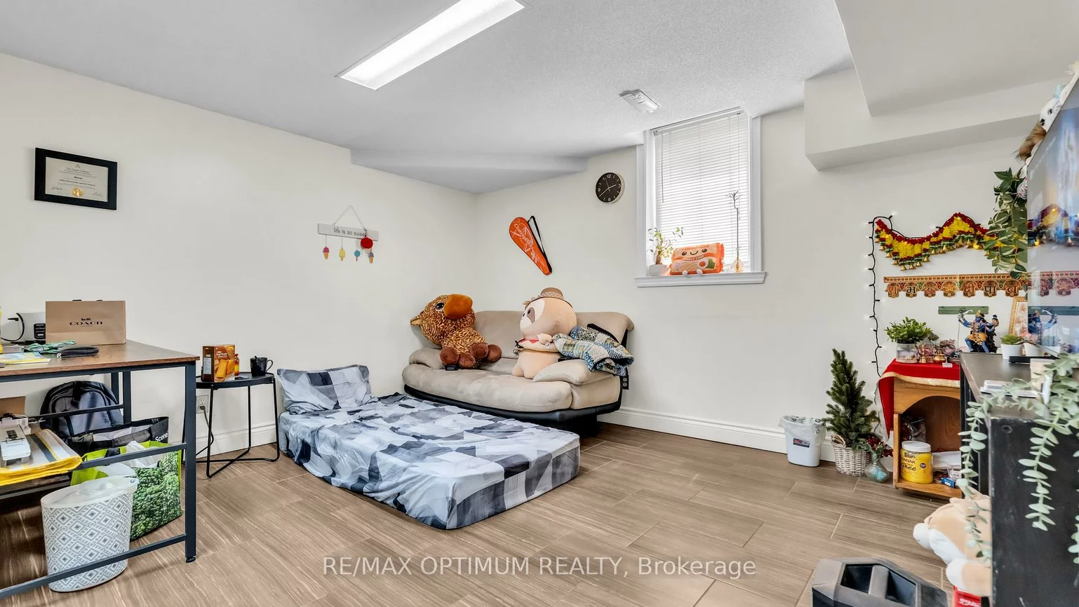 362, Kingsbridge Garden, Hurontario, Mississauga