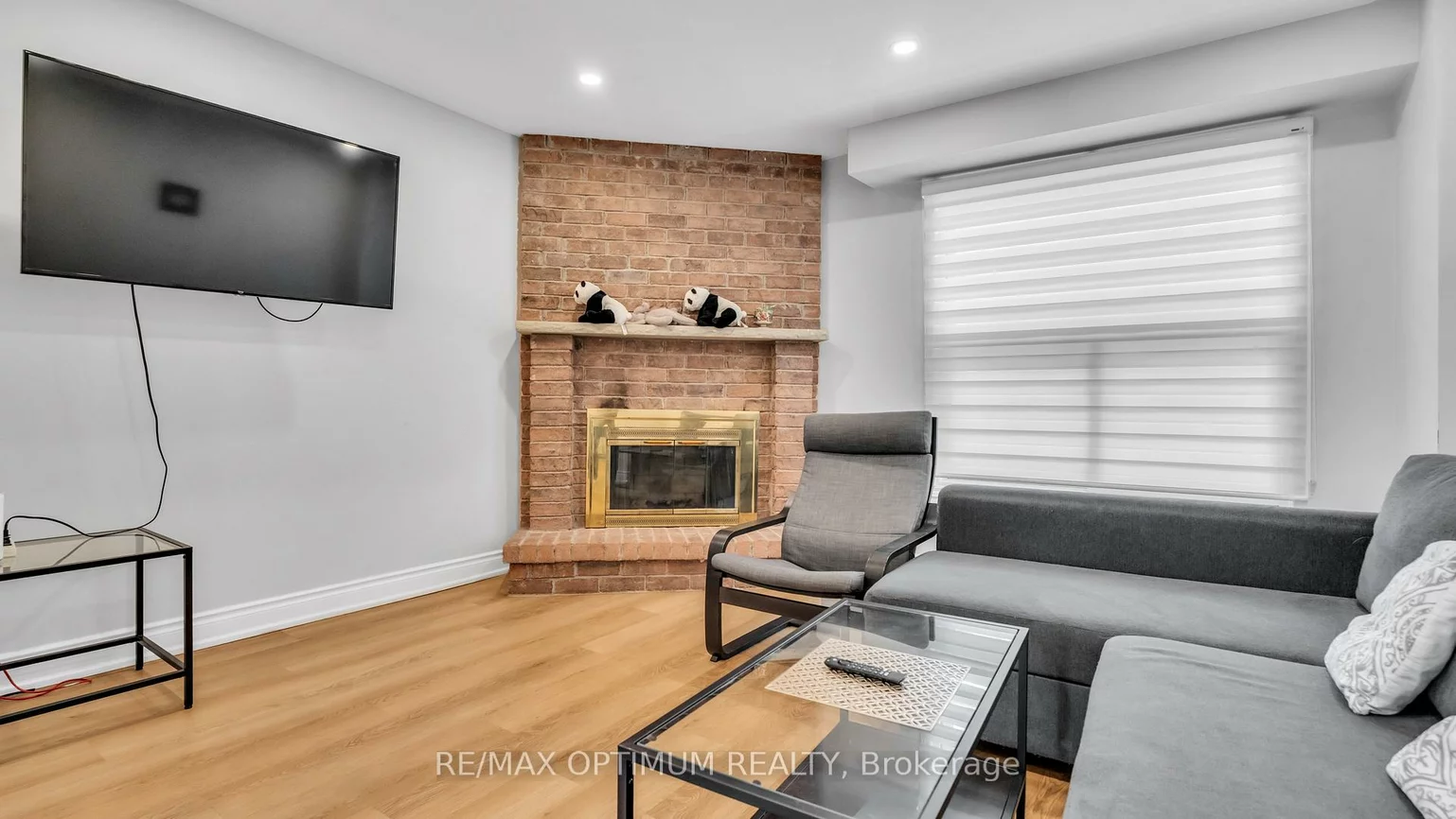 362, Kingsbridge Garden, Hurontario, Mississauga