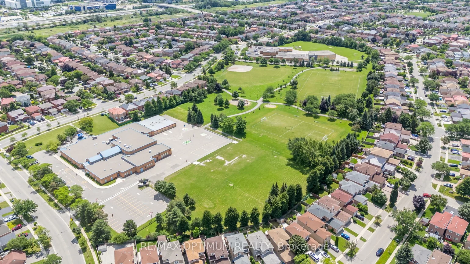 362, Kingsbridge Garden, Hurontario, Mississauga