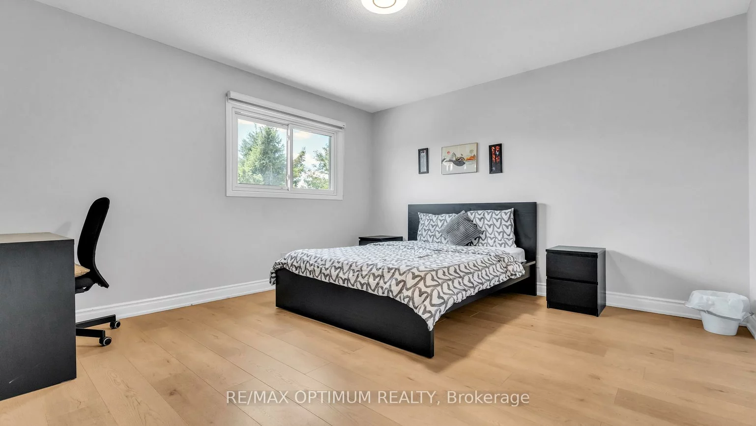 362, Kingsbridge Garden, Hurontario, Mississauga