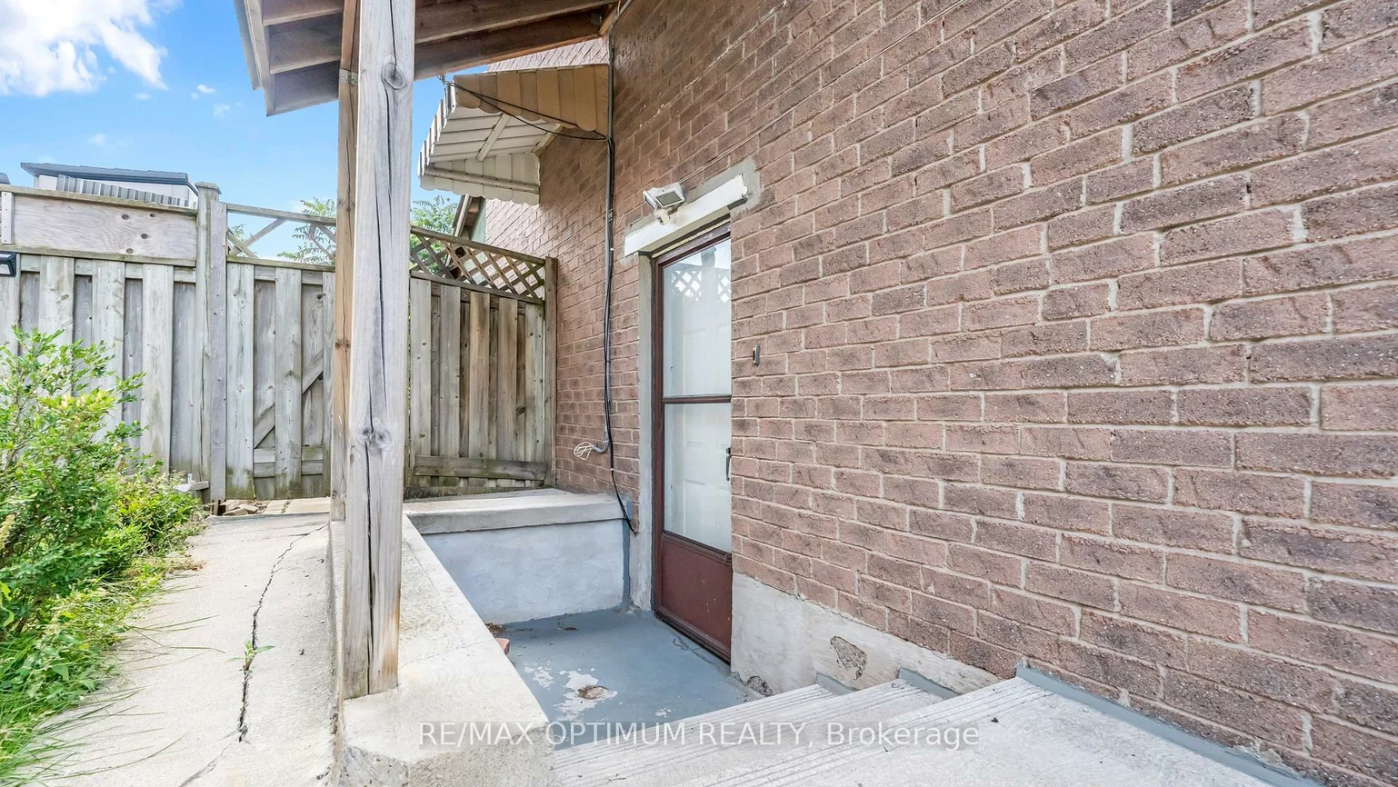 362, Kingsbridge Garden, Hurontario, Mississauga