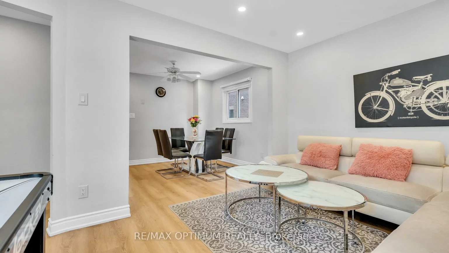 362, Kingsbridge Garden, Hurontario, Mississauga
