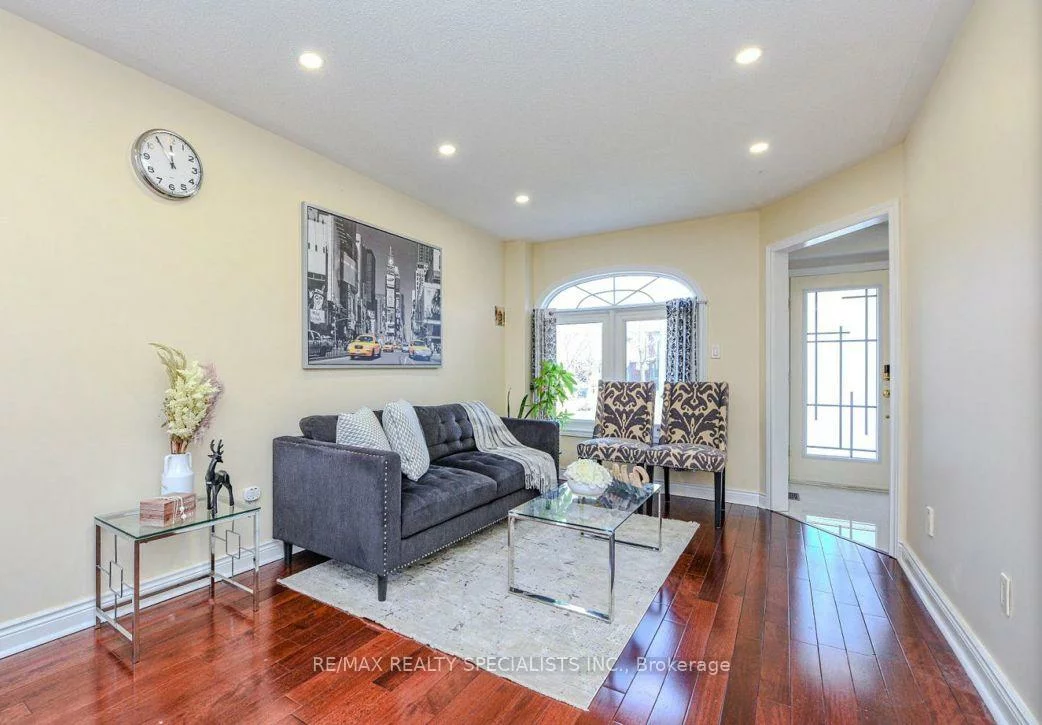 6828, Gracefield, Lisgar, Mississauga