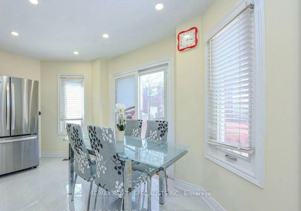6828, Gracefield, Lisgar, Mississauga