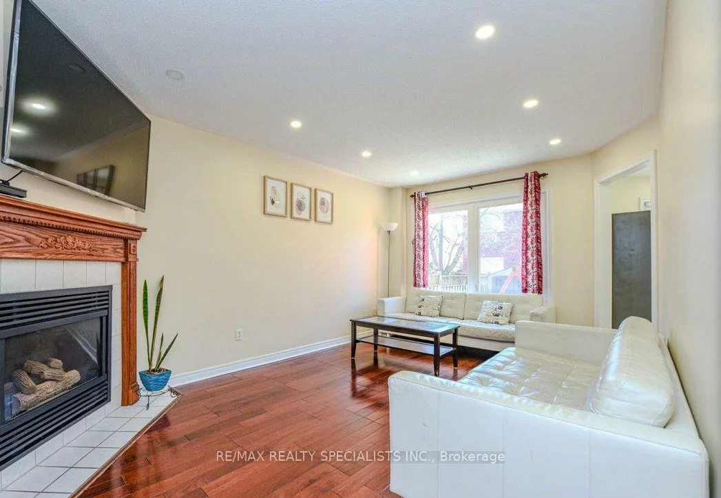 6828, Gracefield, Lisgar, Mississauga