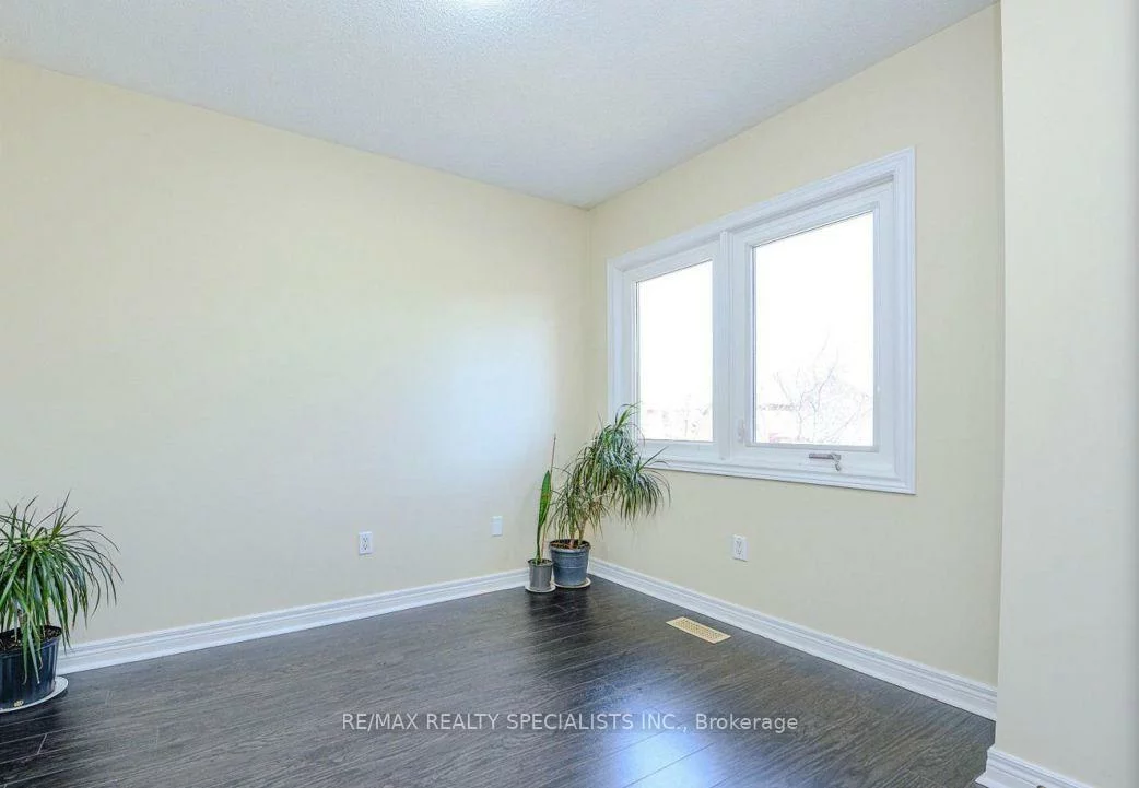 6828, Gracefield, Lisgar, Mississauga