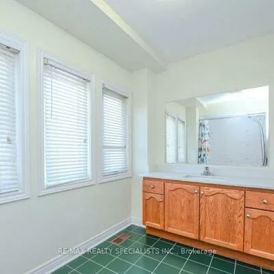 6828, Gracefield, Lisgar, Mississauga