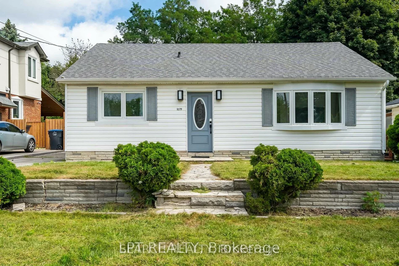 1079, Deta, Lakeview, Mississauga