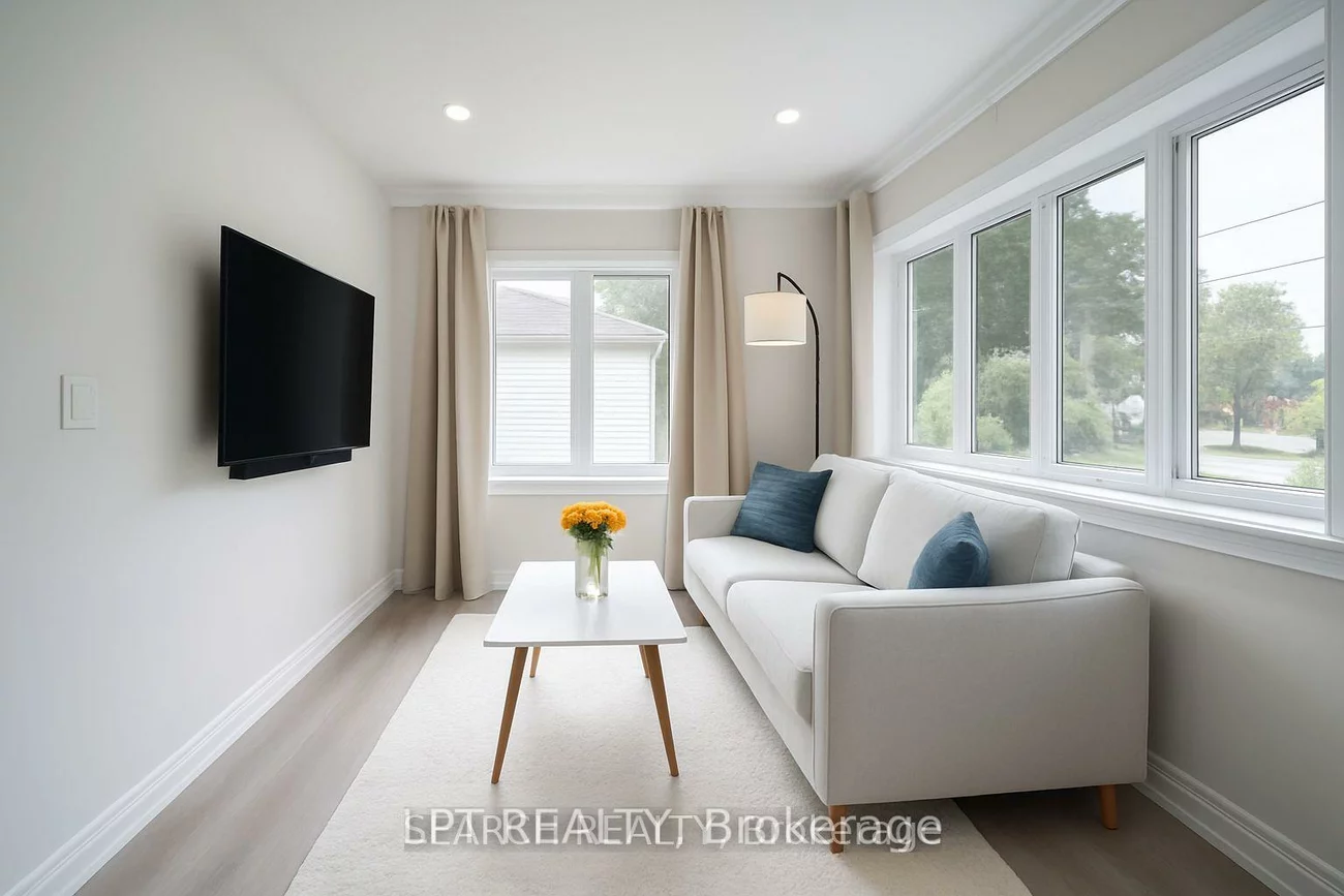 1079, Deta, Lakeview, Mississauga