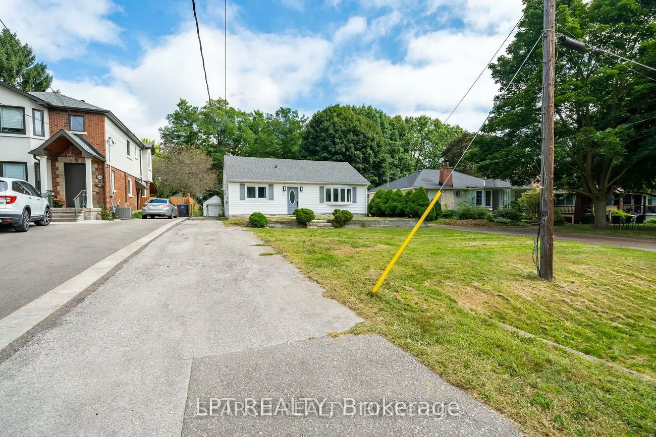 1079, Deta, Lakeview, Mississauga