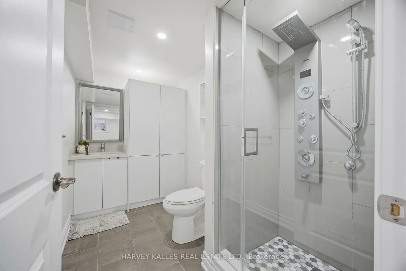 3254, Sir Johns, Erin Mills, Mississauga