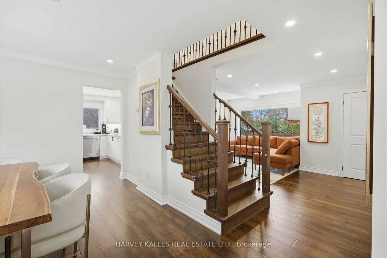 3254, Sir Johns, Erin Mills, Mississauga