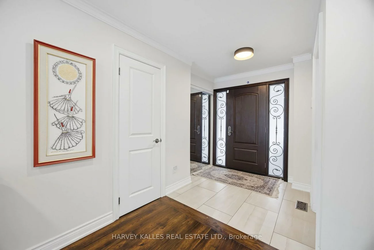 3254, Sir Johns, Erin Mills, Mississauga