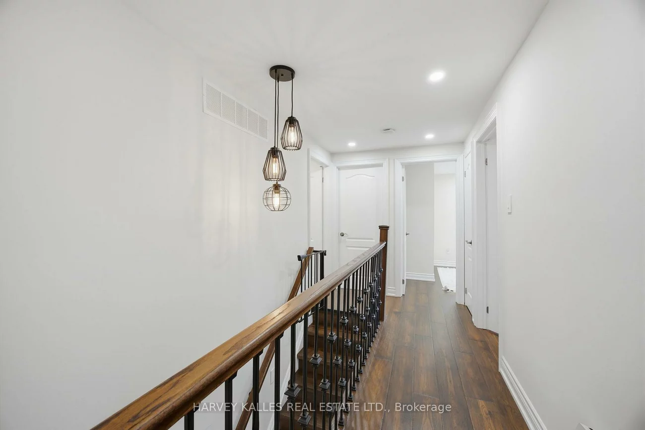 3254, Sir Johns, Erin Mills, Mississauga