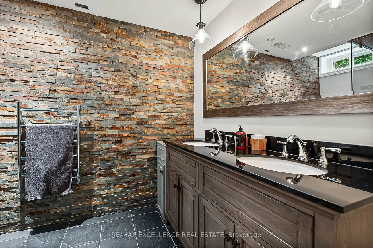 2446, Hammond, Sheridan, Mississauga