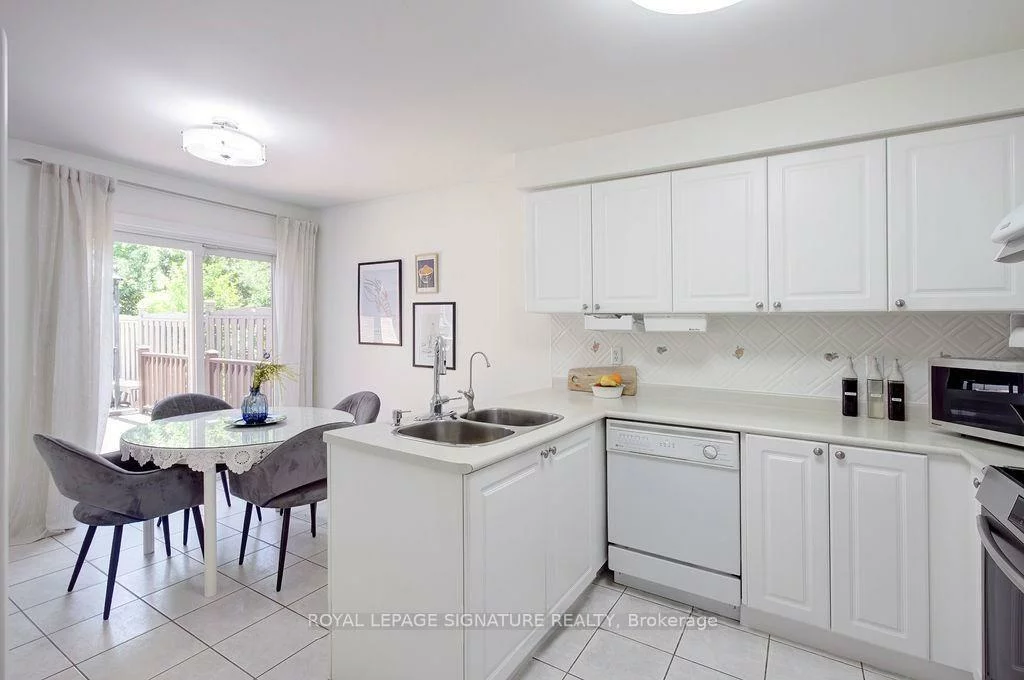 5386, Landsborough, Hurontario, Mississauga