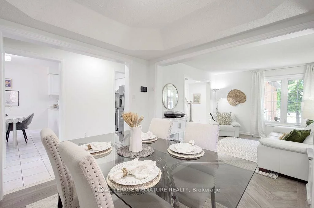 5386, Landsborough, Hurontario, Mississauga