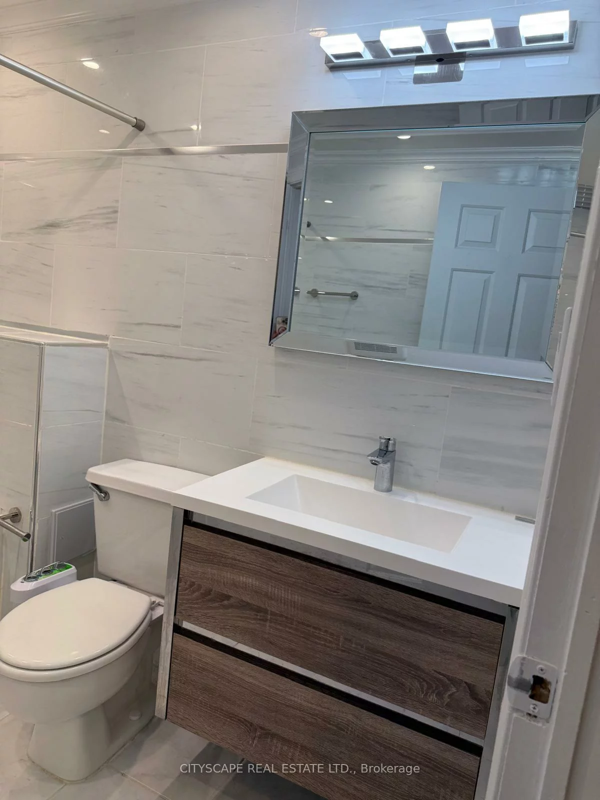 4289, Radisson, Central Erin Mills, Mississauga