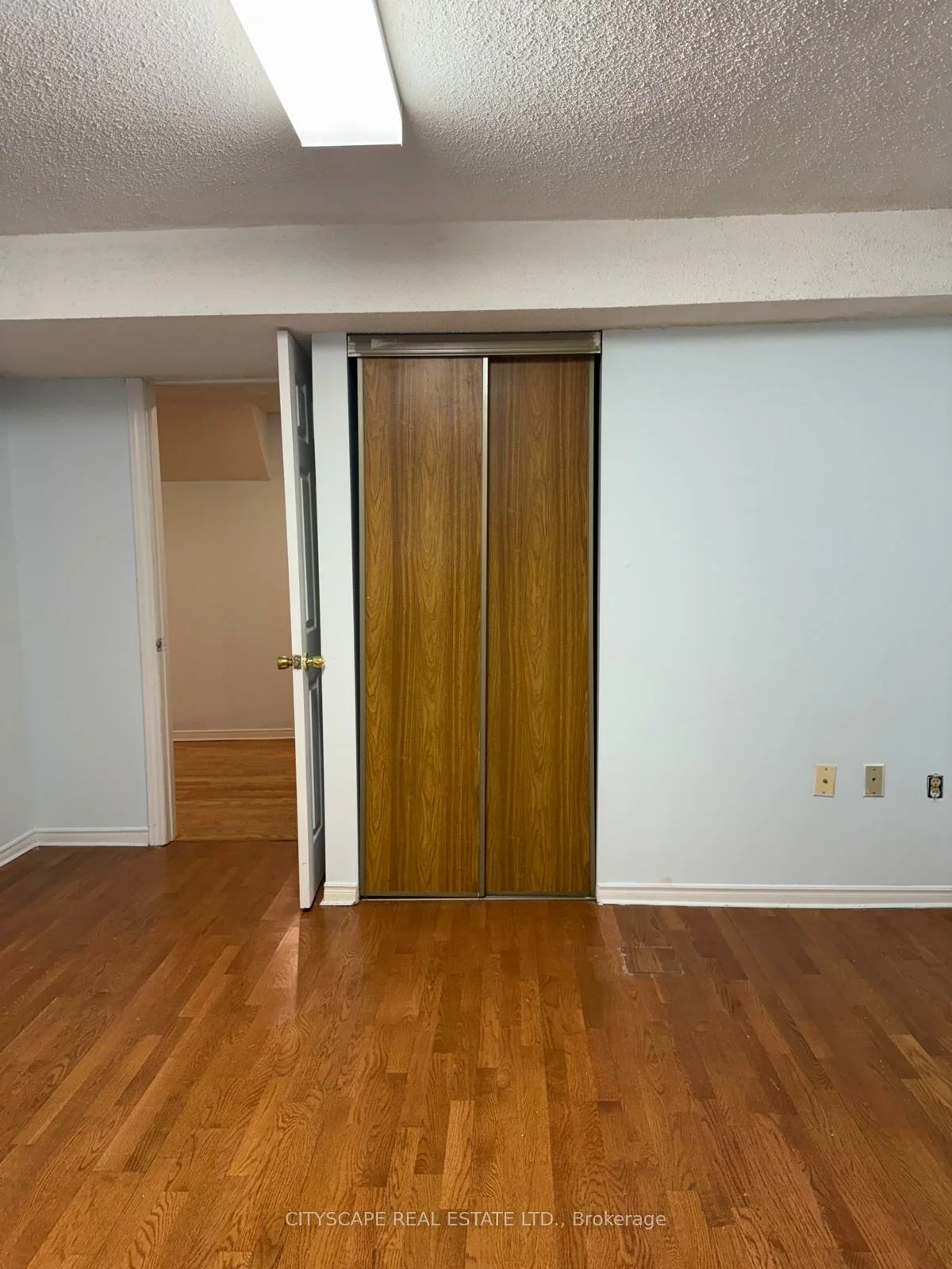 4289, Radisson, Central Erin Mills, Mississauga