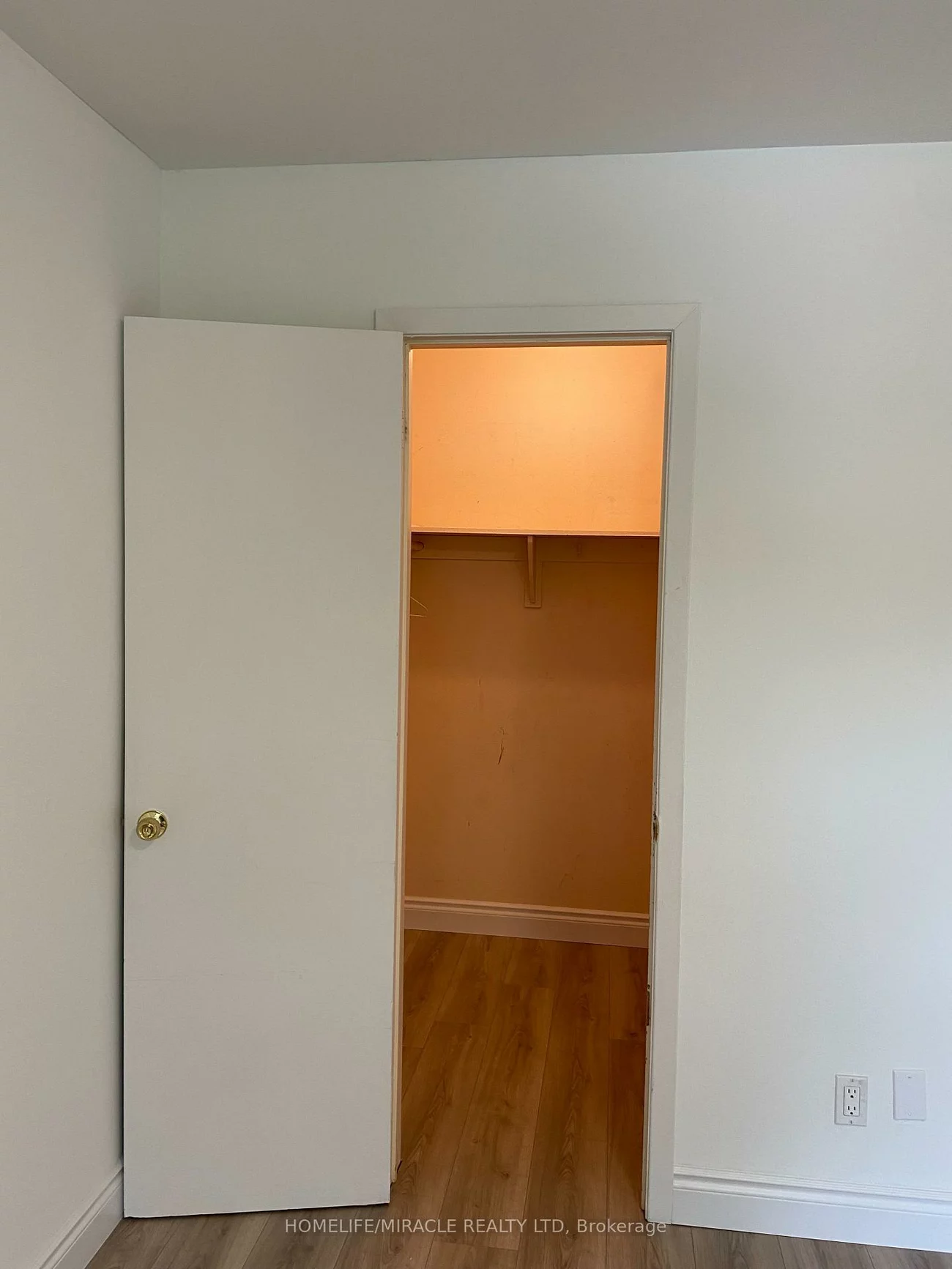 6856, Darcel, Malton, Mississauga