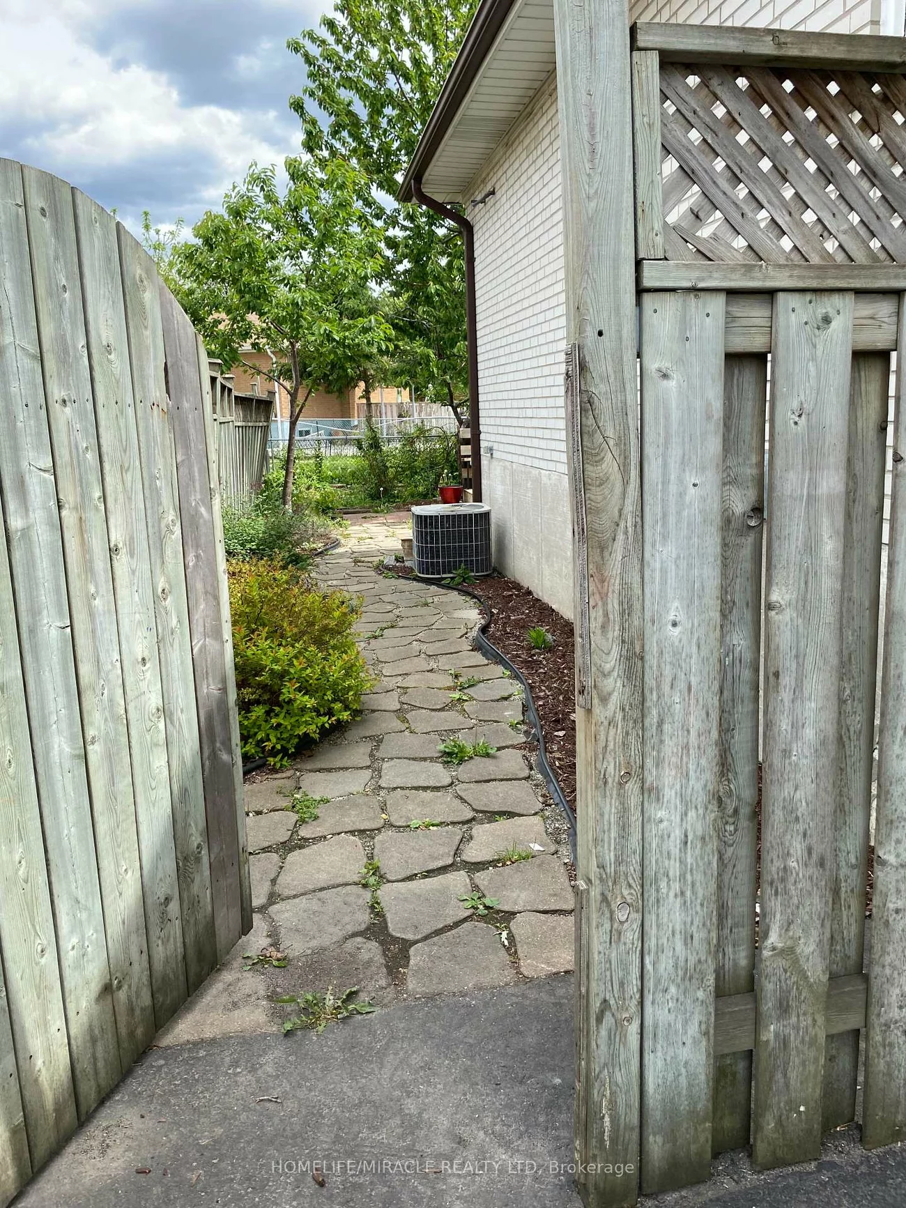 6856, Darcel, Malton, Mississauga