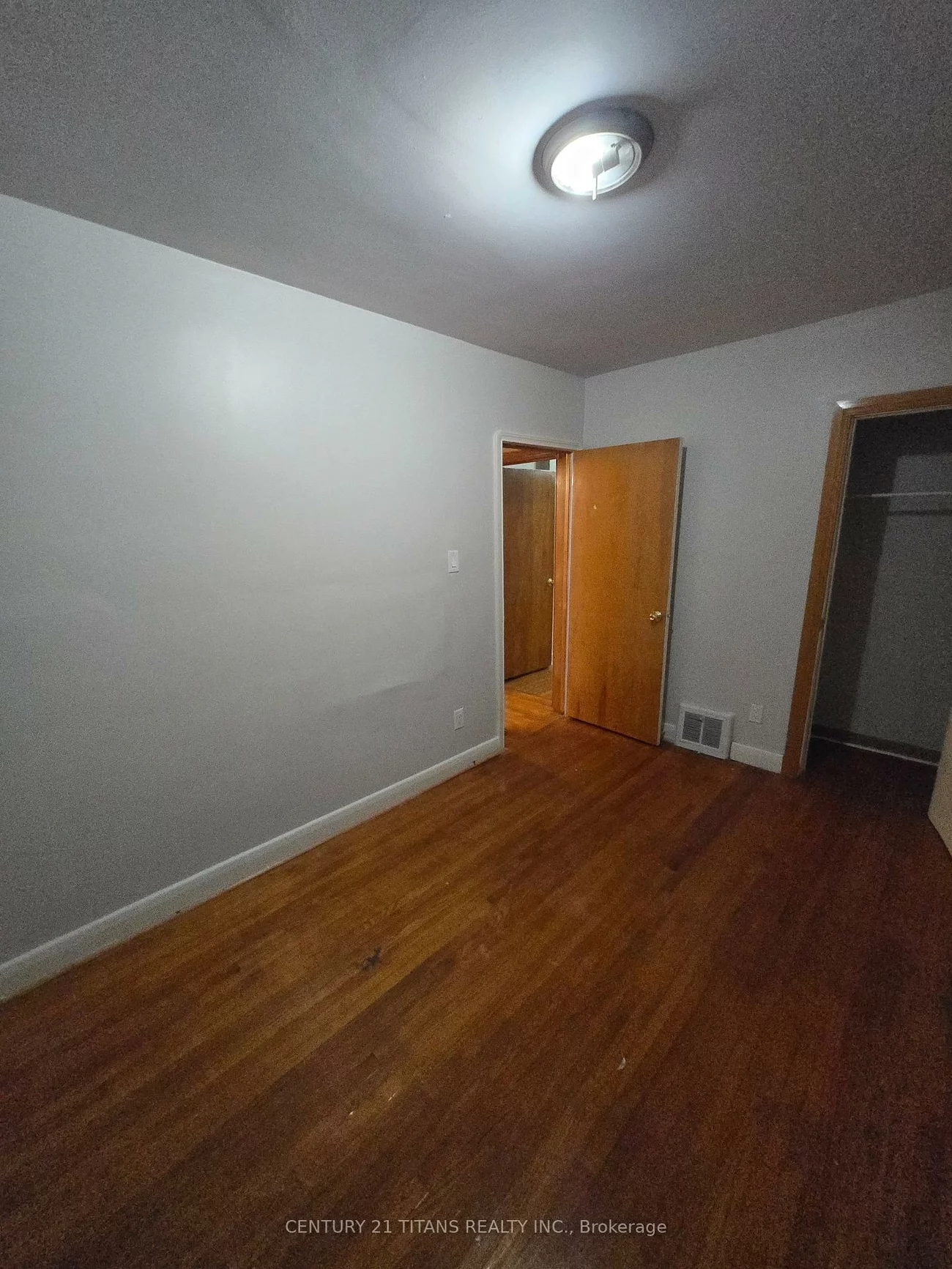 572, Exbury, Mineola, Mississauga