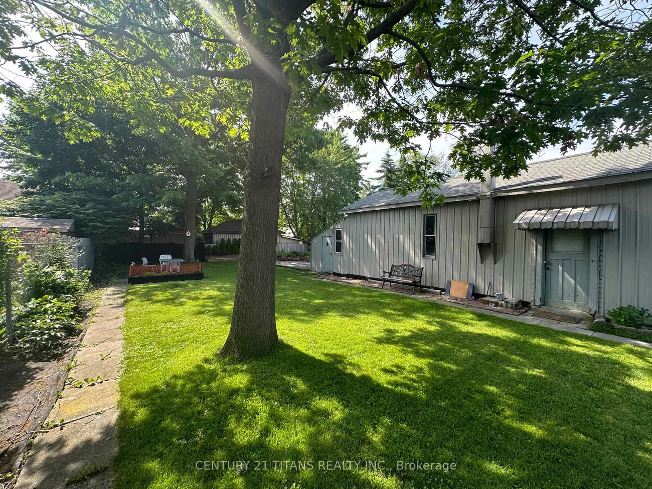 572, Exbury, Mineola, Mississauga
