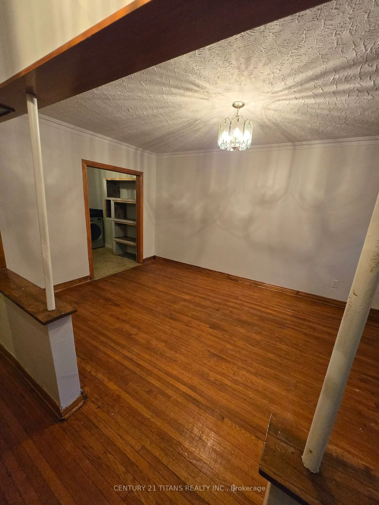 572, Exbury, Mineola, Mississauga