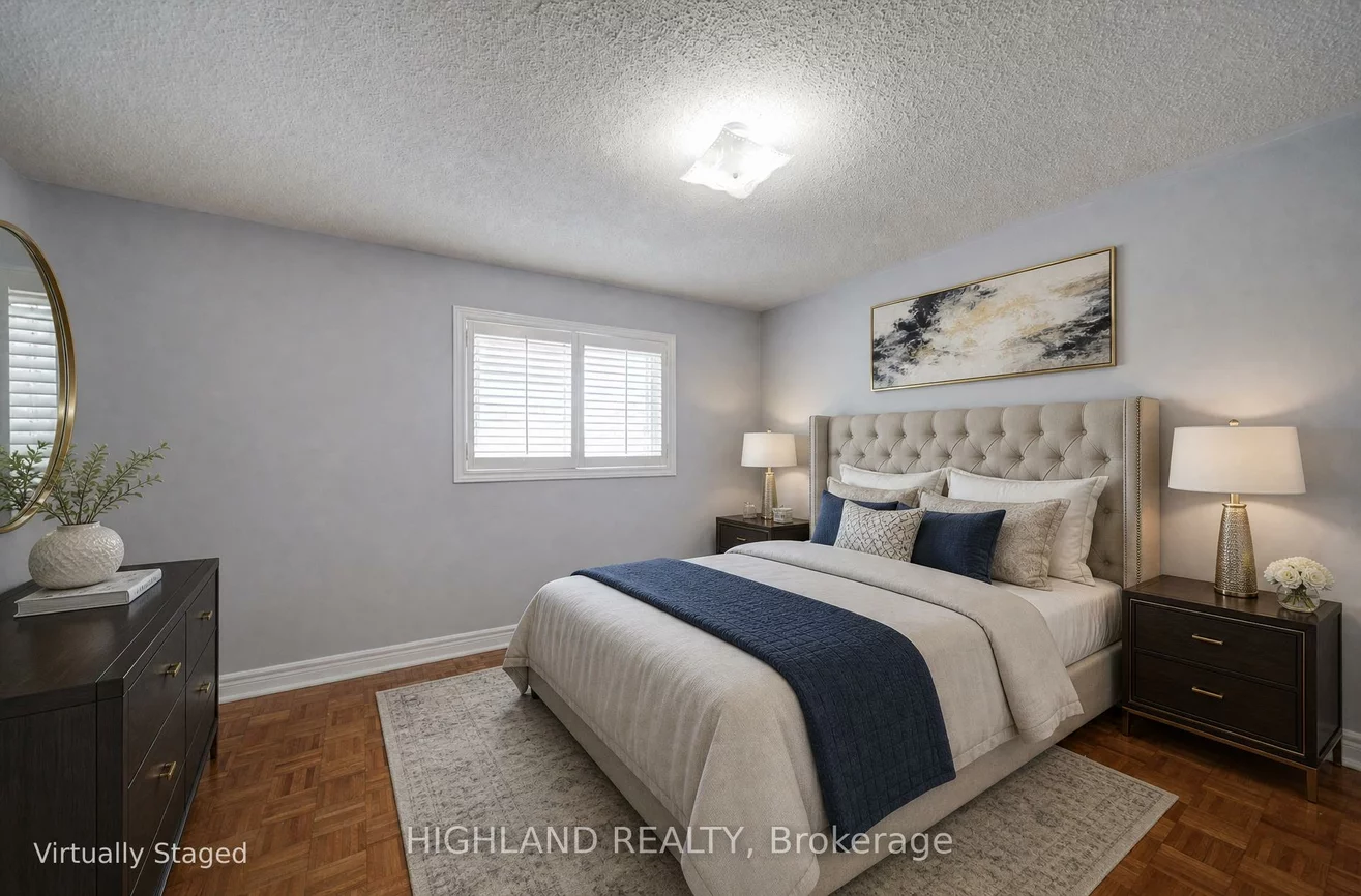5327, Landsborough, Hurontario, Mississauga