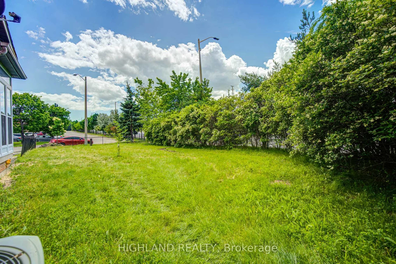 5327, Landsborough, Hurontario, Mississauga