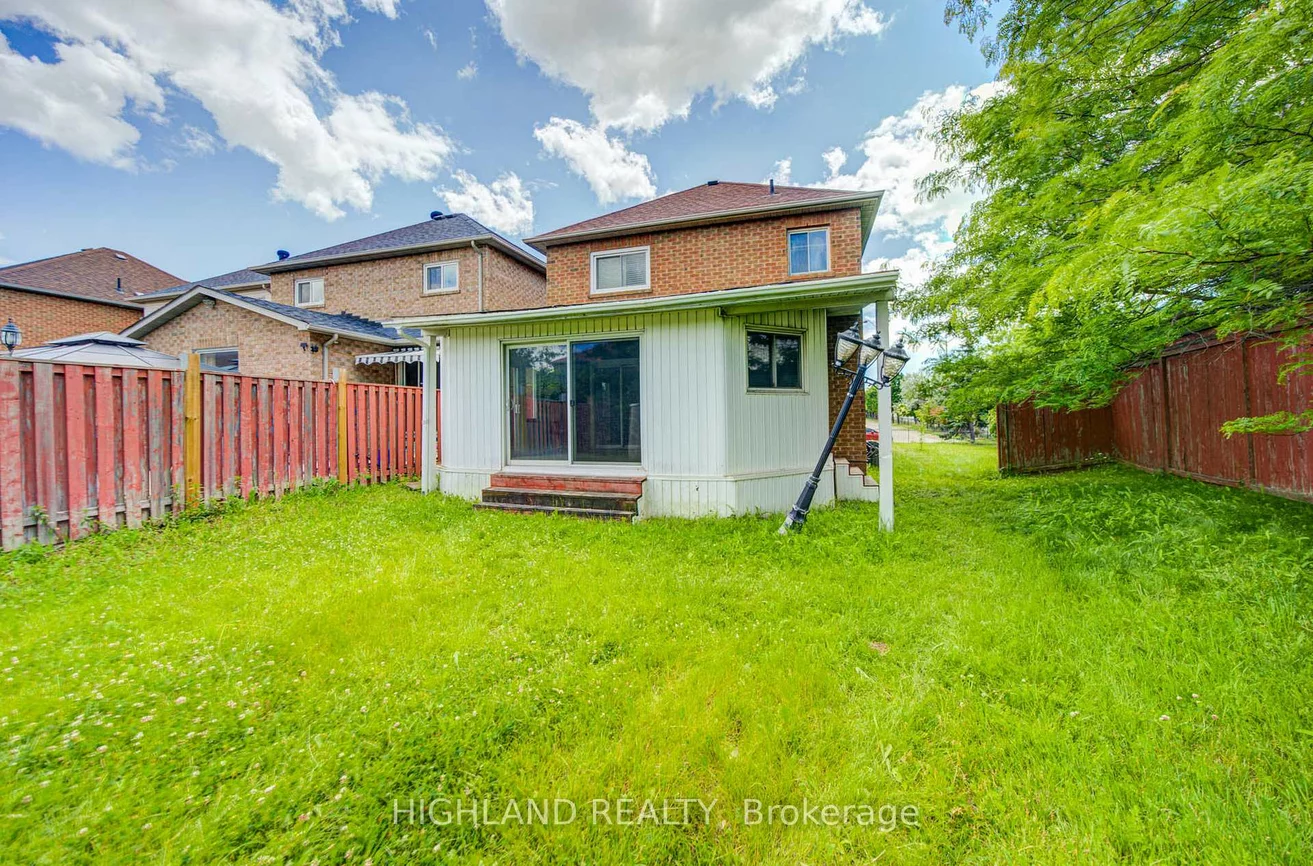 5327, Landsborough, Hurontario, Mississauga